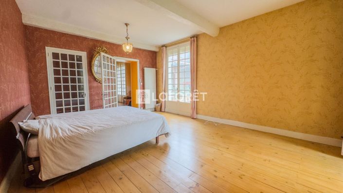 Image No.6-4 Bed Property for sale