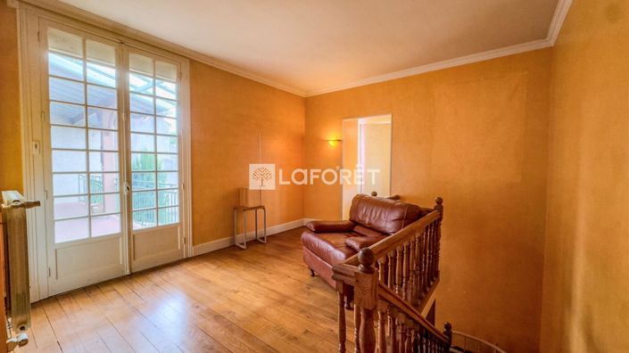 Image No.8-4 Bed Property for sale