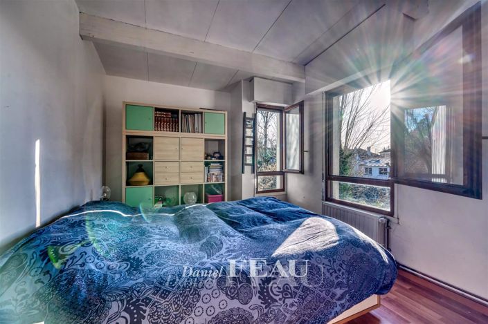 Image No.10-5 Bed House for sale