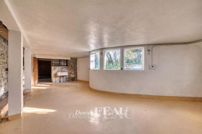 Image No.14-5 Bed House for sale