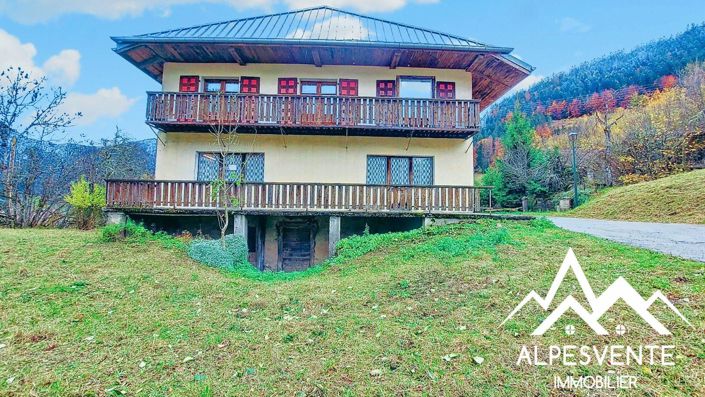 Image No.1-9 Bed House for sale