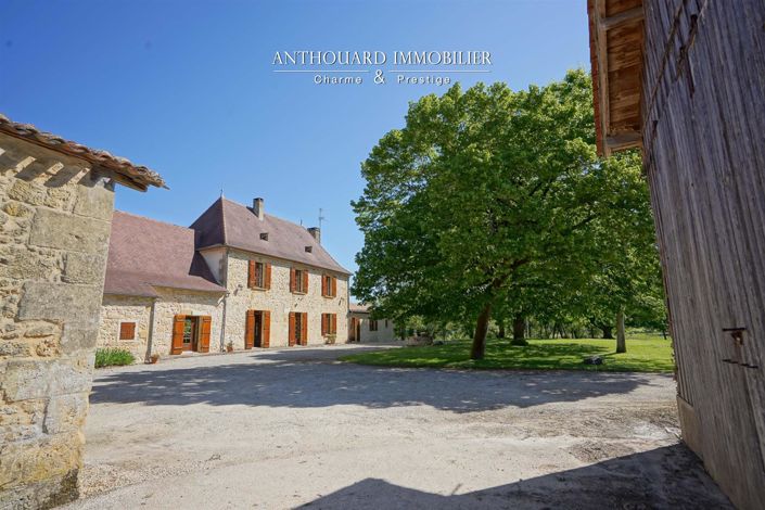 Image No.11-6 Bed House for sale