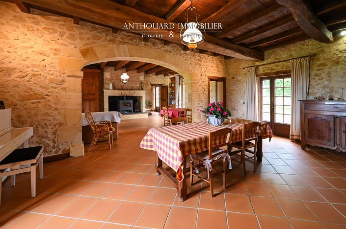 Image No.15-6 Bed House for sale