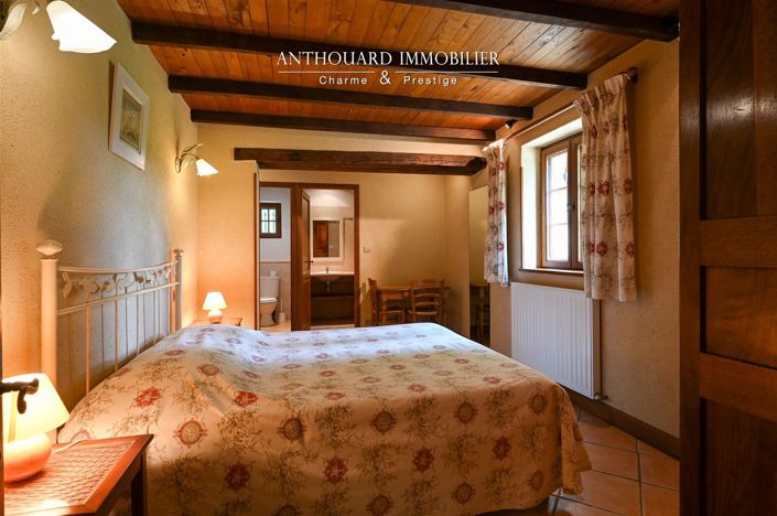 Image No.23-6 Bed House for sale