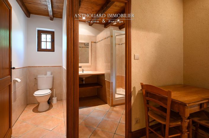 Image No.24-6 Bed House for sale