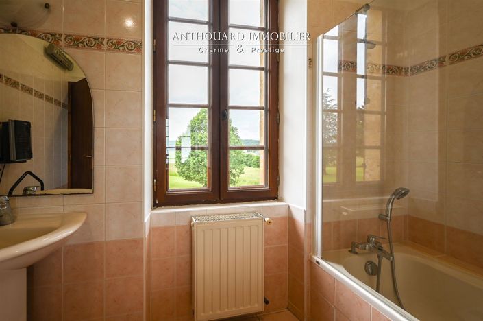 Image No.33-6 Bed House for sale