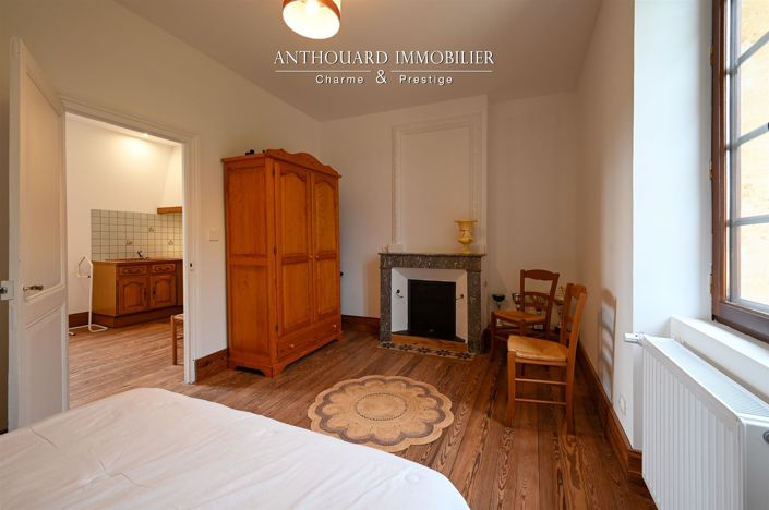 Image No.40-6 Bed House for sale