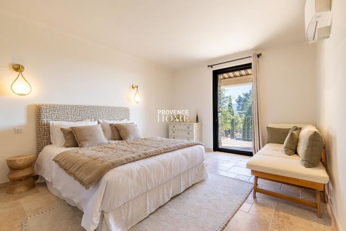 Image No.7-5 Bed House for sale