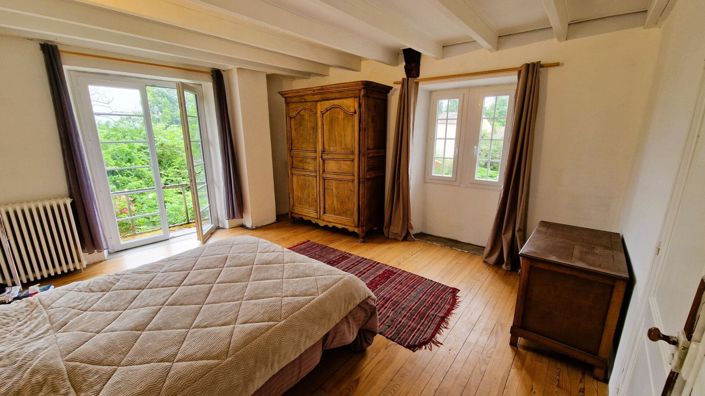 Image No.7-5 Bed House for sale