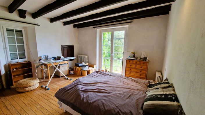 Image No.9-5 Bed House for sale