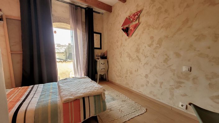 Image No.11-3 Bed House for sale