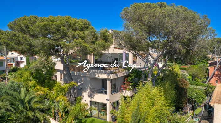 Image No.17-5 Bed Property for sale