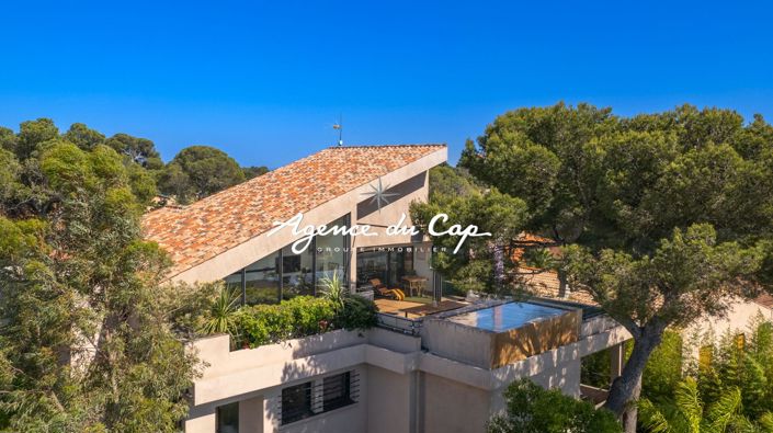 Image No.2-5 Bed House for sale