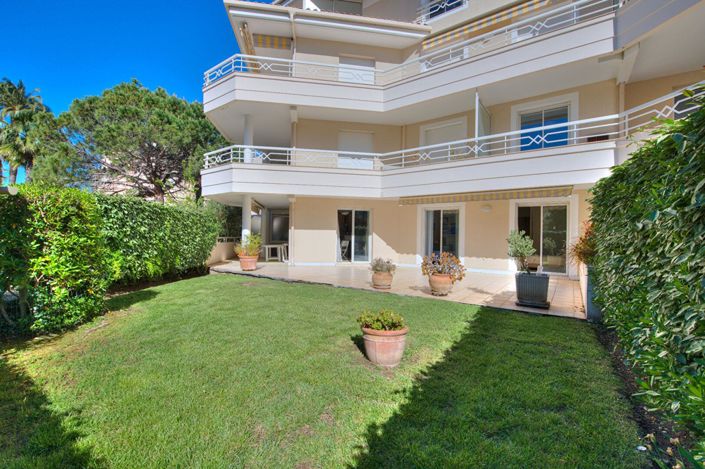 Image No.1-Appartement de 2 chambres à vendre à Saint-Raphael