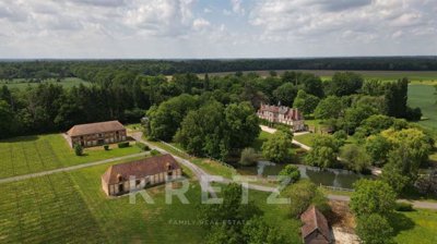 1 - Bernay, Property