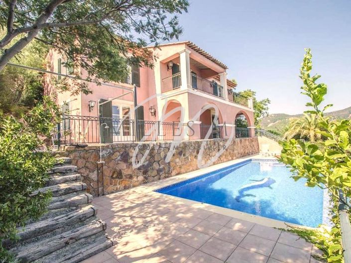 Image No.1-Maison de 5 chambres à vendre à Var