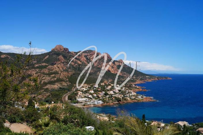 Image No.2-Maison de 5 chambres à vendre à Var