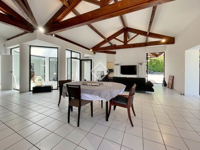 Image No.13-5 Bed House for sale