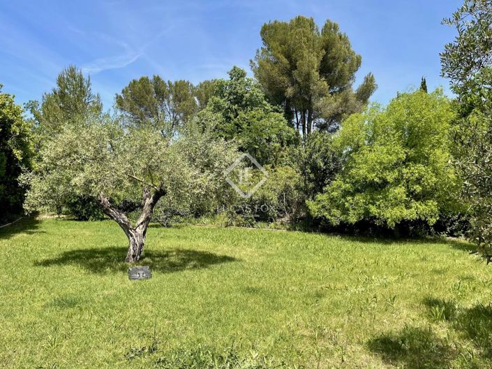 Image No.16-5 Bed House for sale