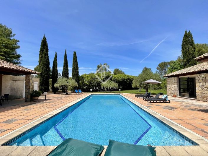 Image No.2-5 Bed House for sale