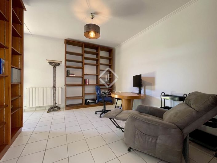 Image No.27-5 Bed House for sale