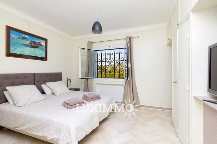 Image No.11-5 Bed House for sale