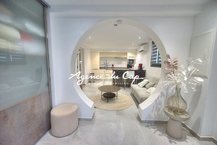 Image No.13-5 Bed House for sale