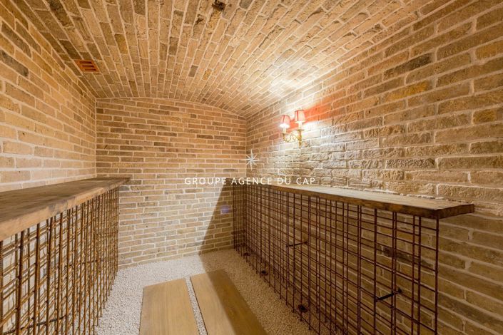 Image No.15-5 Bed House for sale