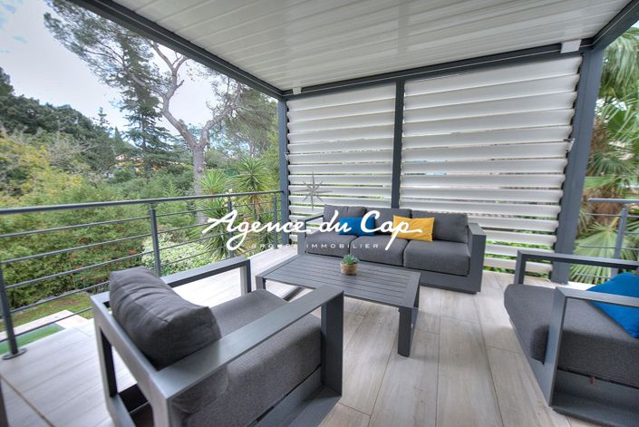 Image No.17-5 Bed House for sale