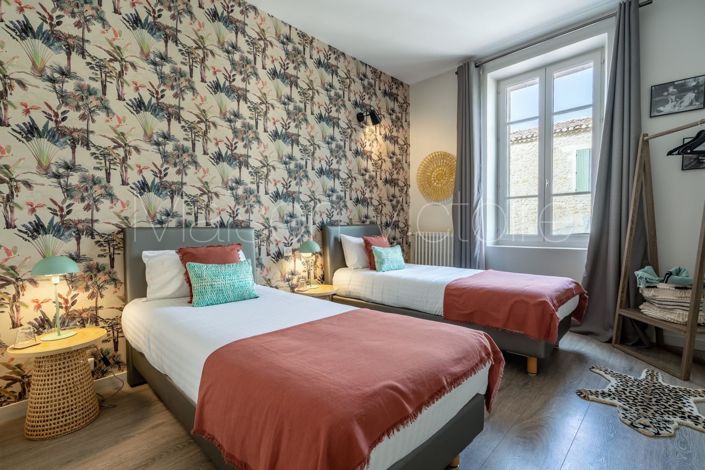 Image No.12-13 Bed House for sale