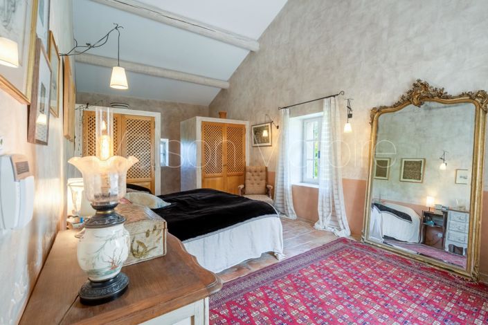 Image No.18-5 Bed House for sale