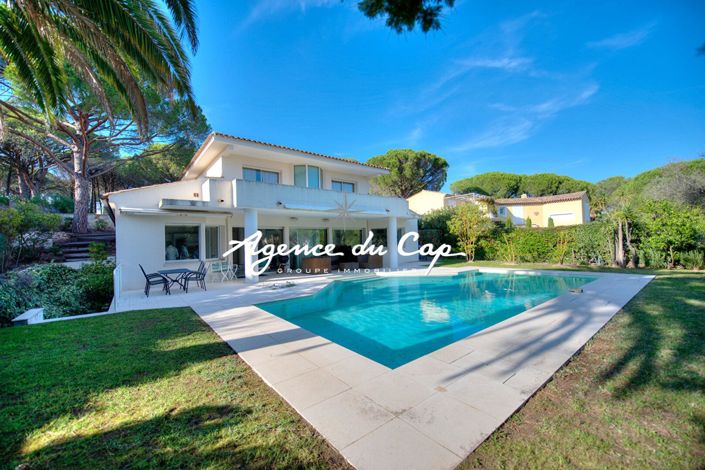 Image No.1-3 Bed House for sale