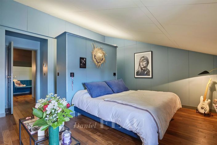 Image No.11-3 Bed House for sale