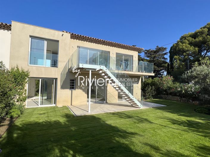 Image No.6-Maison de 4 chambres à vendre à Cavalaire-sur-Mer