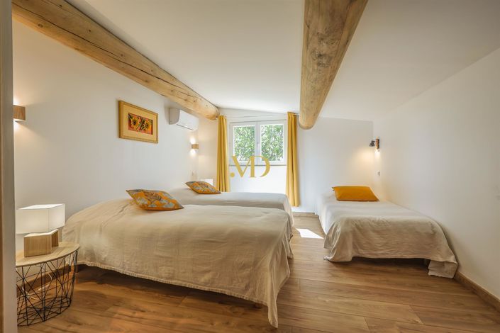 Image No.25-13 Bed House for sale