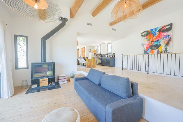 Image No.15-3 Bed House for sale