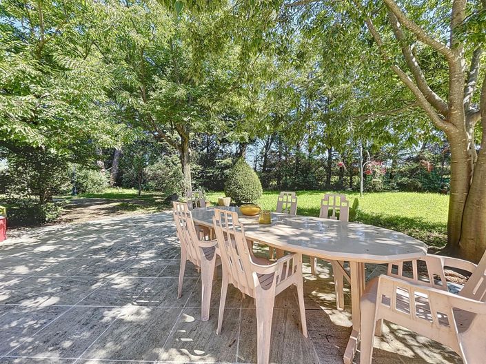 Image No.17-6 Bed House for sale