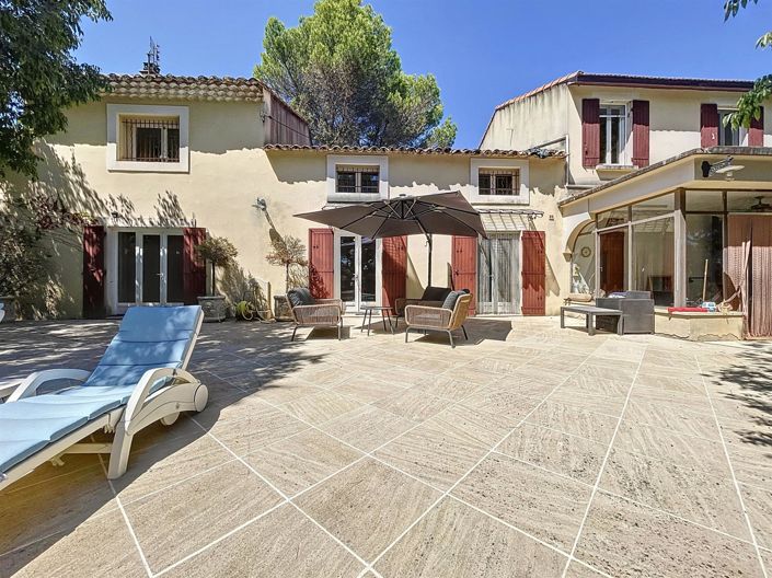 Image No.18-6 Bed House for sale