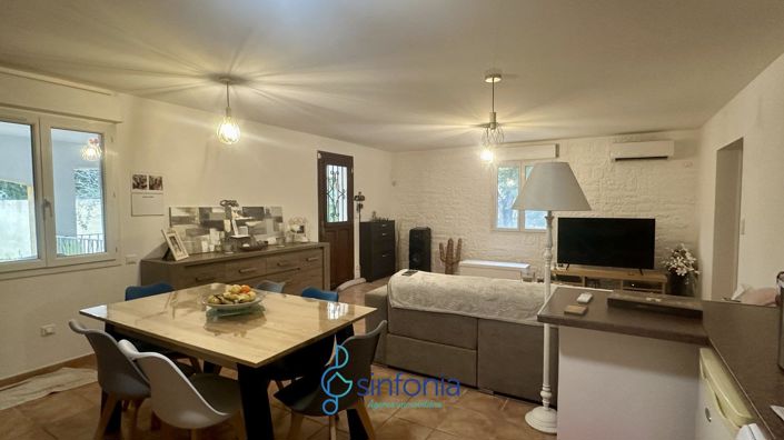 Image No.10-5 Bed House for sale