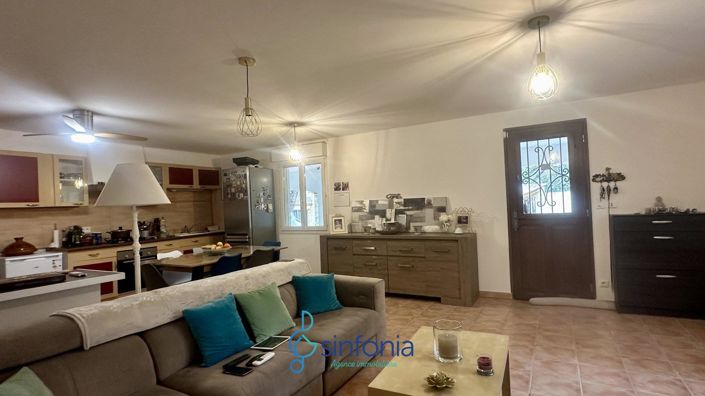 Image No.9-5 Bed House for sale