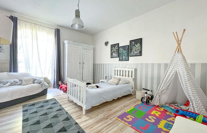 Image No.13-5 Bed House for sale