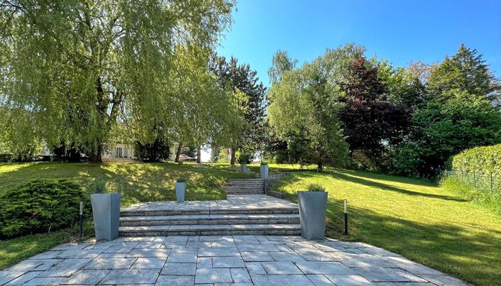 Image No.3-5 Bed House for sale