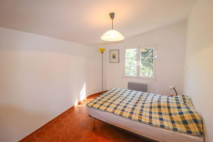 Image No.15-4 Bed House for sale