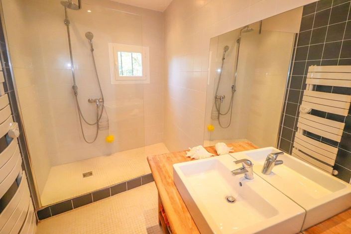 Image No.16-4 Bed House for sale