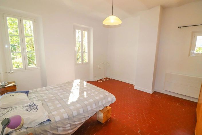 Image No.17-4 Bed House for sale