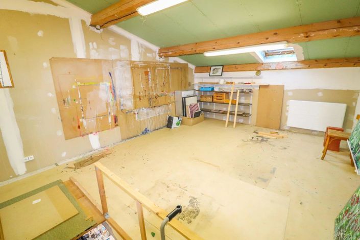 Image No.20-4 Bed House for sale