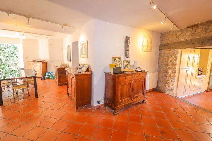 Image No.9-4 Bed House for sale