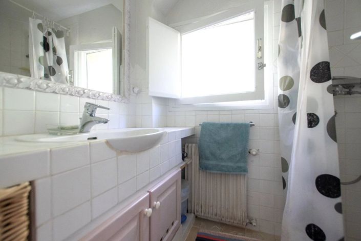 Image No.20-3 Bed House for sale