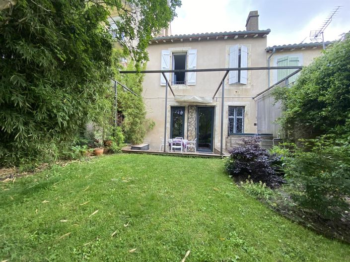 Image No.1-4 Bed House for sale