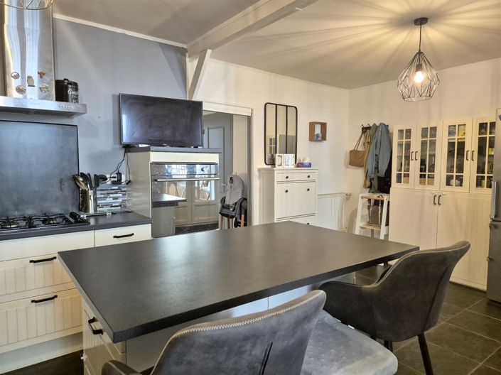 Image No.11-3 Bed House for sale